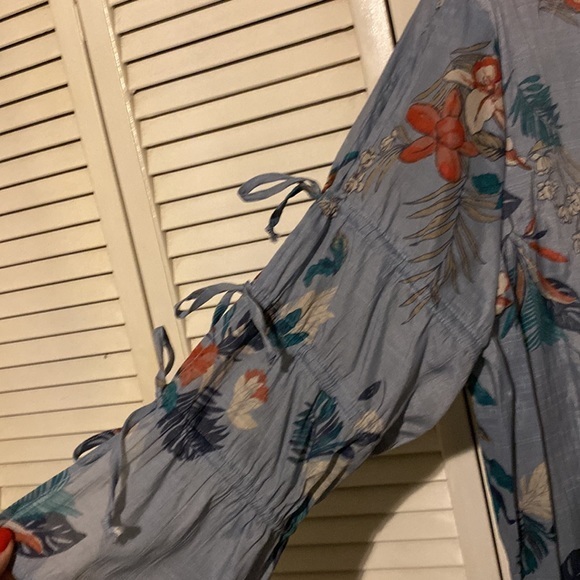 Multiples Blue Chambray Floral Tunic Never Worn - Picture 2 of 4